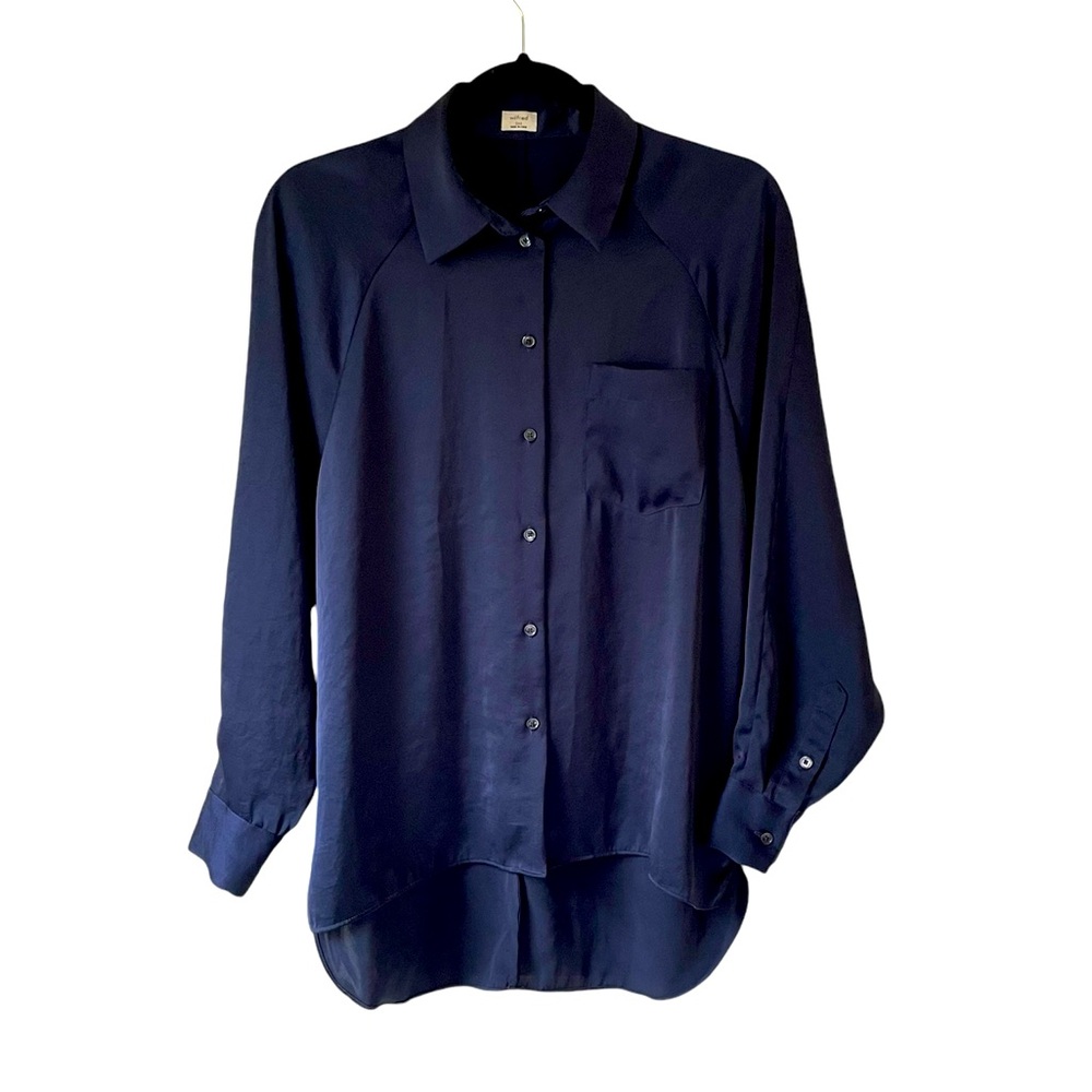 Aritzia Wilfred long sleeve drop shoulder satin-like button up blouse size xxs